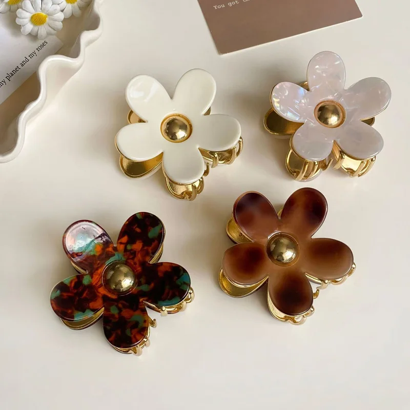 1pc Koreaans licht luxe temperament, legering high-end gevoel, achterkant van het hoofd gediefd haar haai clip haaraccessoire