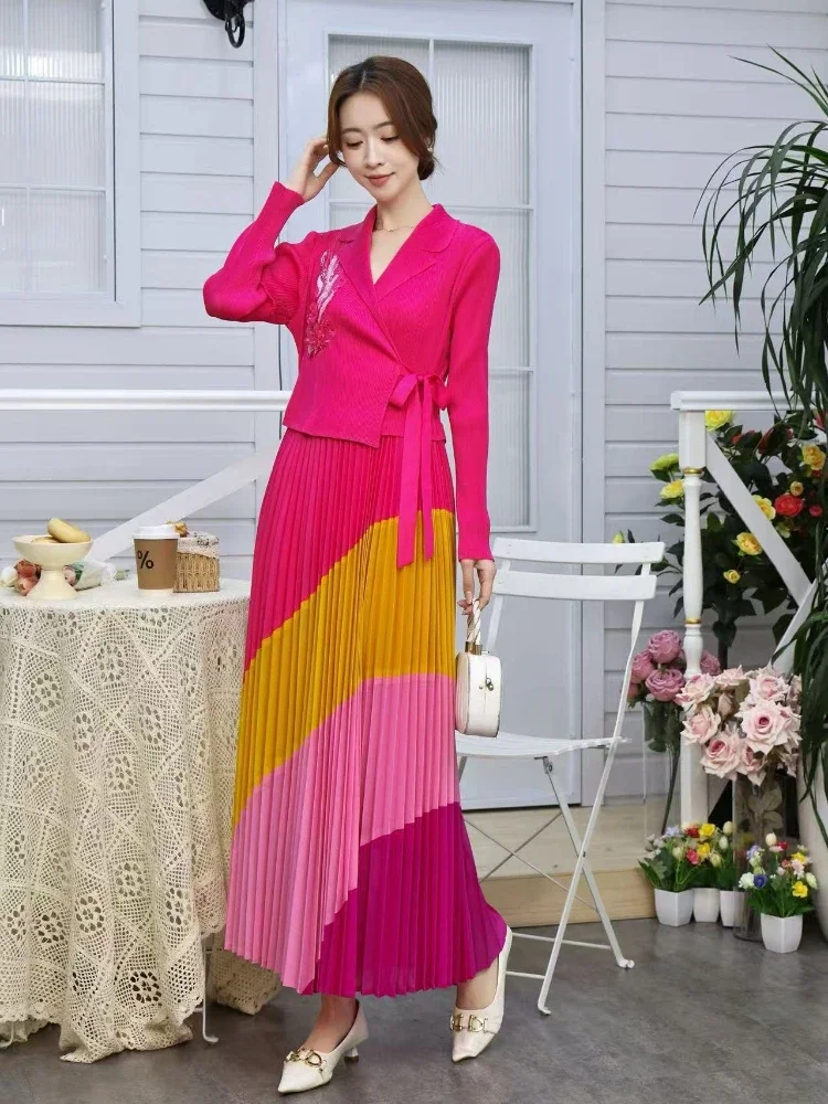 プラスサイズ 2025 夏の新ミディアム丈プリーツドレスエレガントなひだスカート若い母親のためのファッショナブルな優しいスタイル