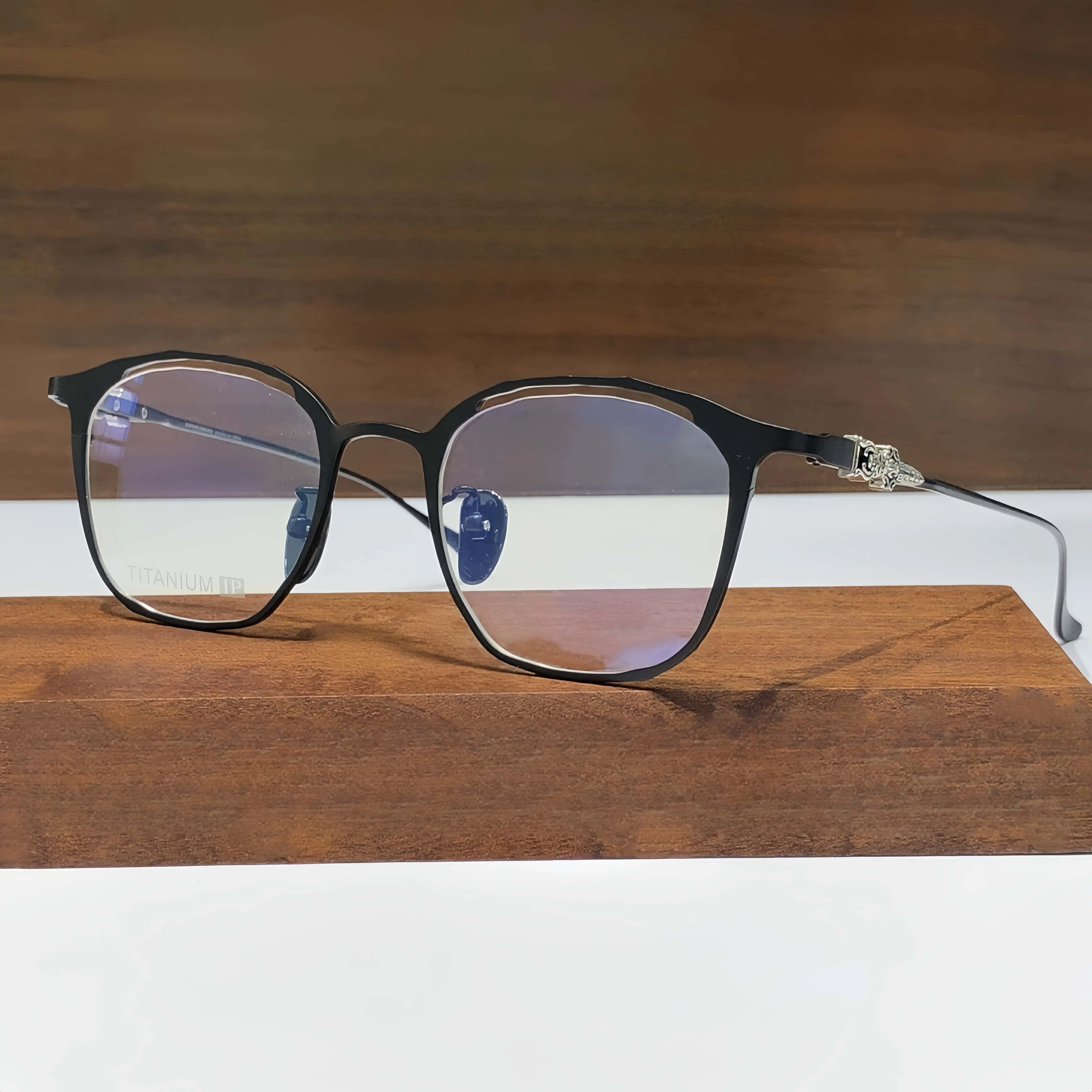 

2025 Men's Glasses Frame Women's Luxury Designer Pure Titanium Personalized Fashion Classic Optical Reading Myopia Eyeglasses