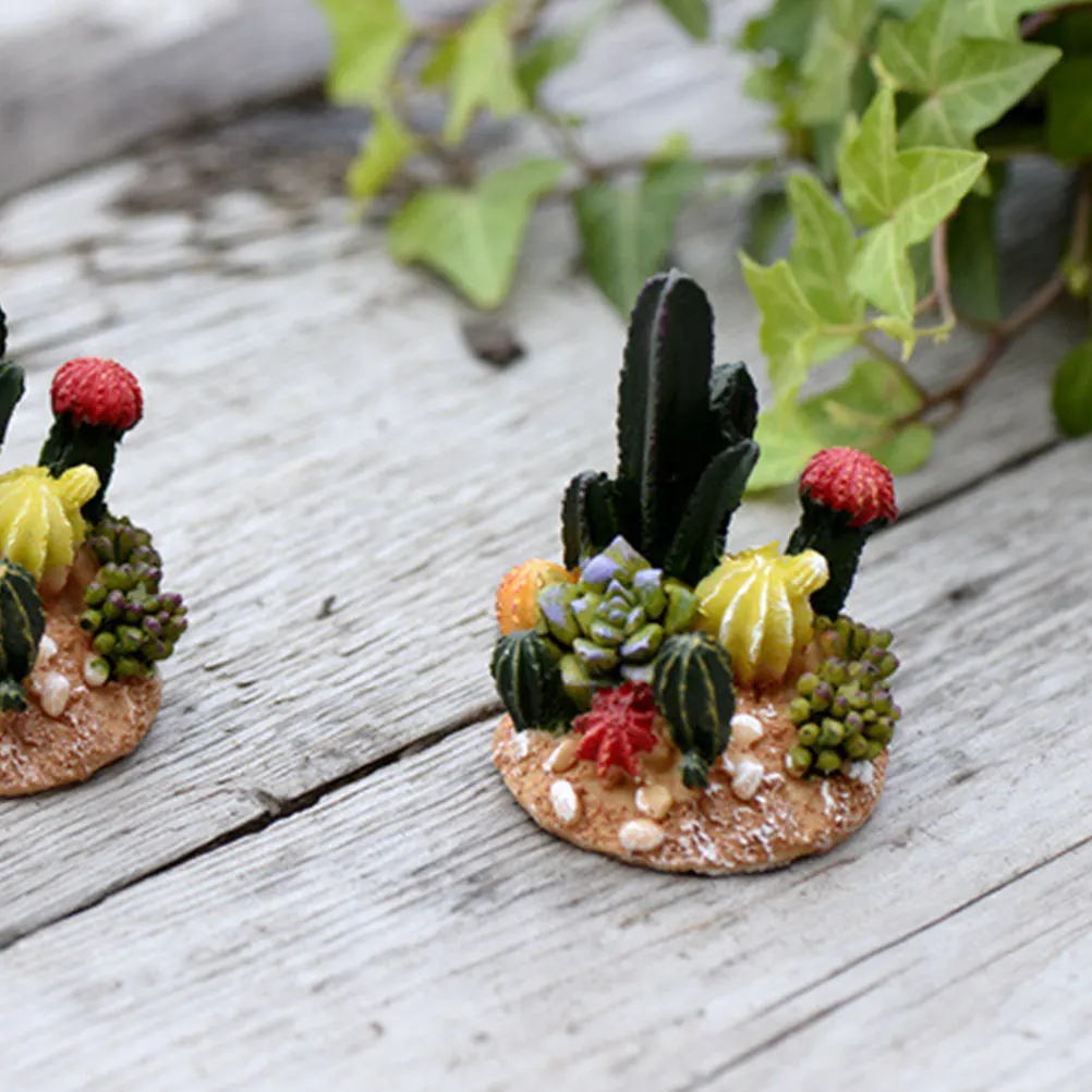 

2pcs Creative Resin Ornament Micro Landscape Decoration Home Party Craft Gift Premium Mini Garden Statue Sculpture Cactus