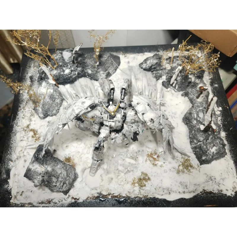 Battle damage up to, Bai Xueji up to, with wings, fish tank scene ruins, Gundam fish tank can also be picked up