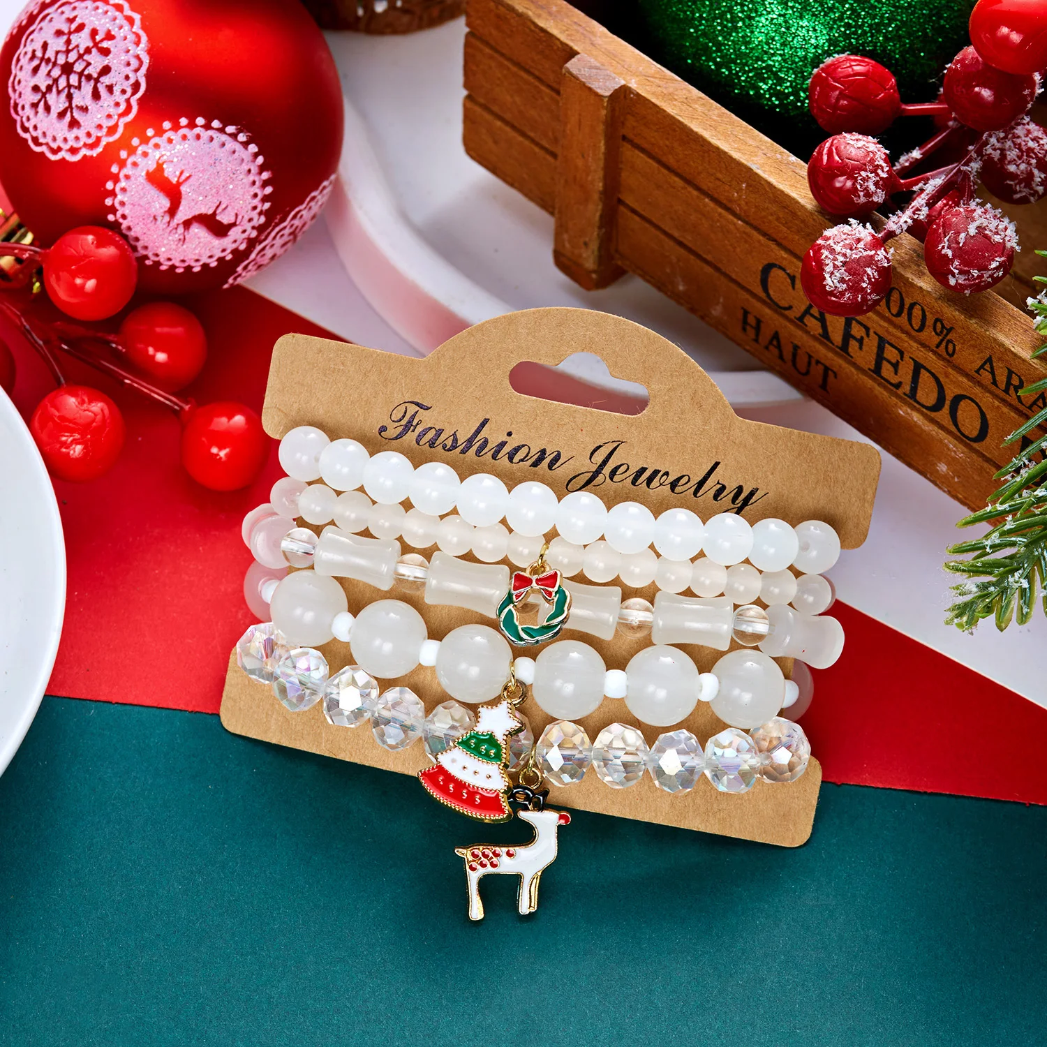 5 Stück Weihnachtsbaum-Elch-Anhänger-Armbänder für Frauen, handgefertigt, bunt, Kristall, mehrschichtig, Perlenarmbänder, Neujahr, Schmuck, Geschenke – Detail 5