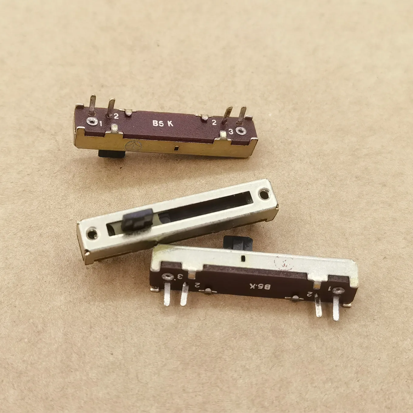Original New 100% 35MM SL-20 B5K Single Straight Slide Fader Potentiometer Microphone Potentiometer (SWITCH)