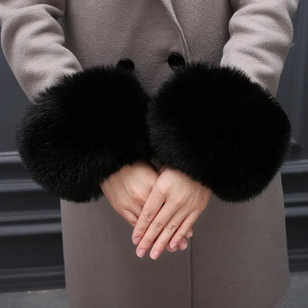 Winter Coat Sleeve Accessories Faux Fur Cuffs for Coats Jackets Thick Warm Winter Sleeve Accessories for Celebrity Lady Prom