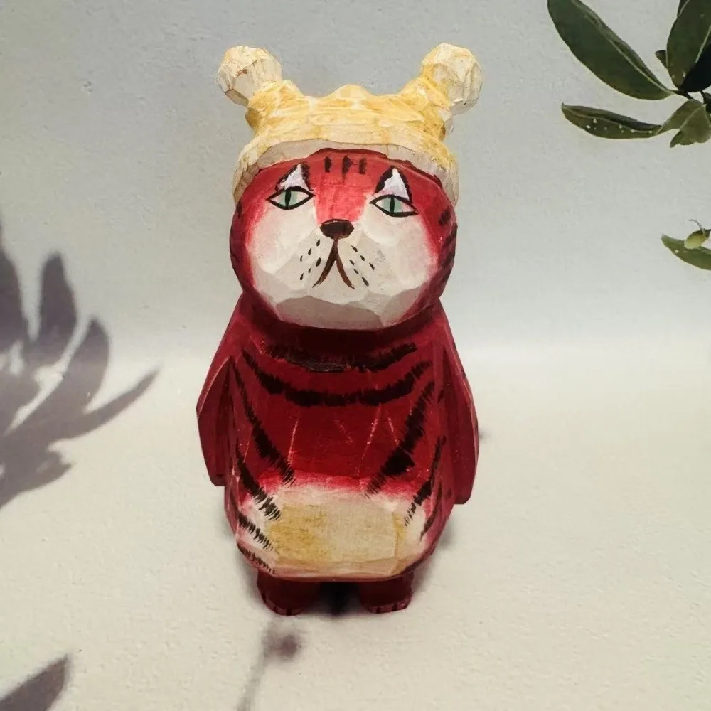 Cartoon Wood Carving Cat Ornament Handmade Traditional Hand Engraving Cat Decorations Unique Cat Figurines Bookshelf Decor