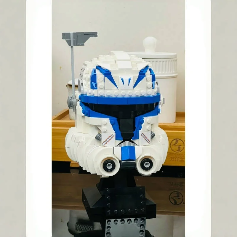 

854pcs Popular Movie Space Wars Captain Rex Helmet Assemble Puzzle Model For Holiday Party Supplies Birthday Gifts