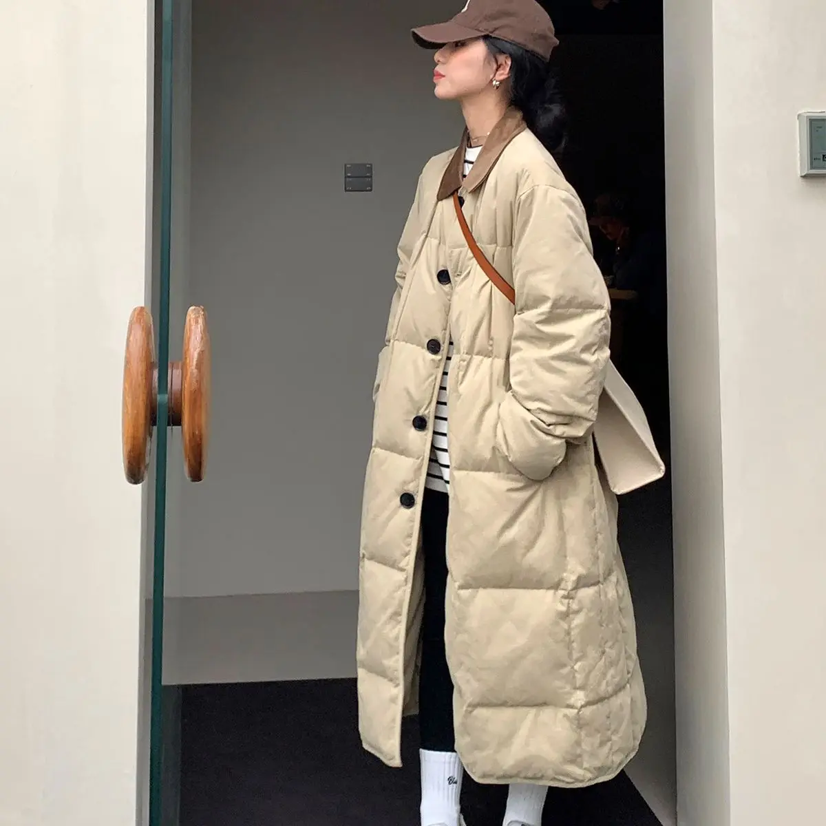 Cotton Jacket for Women in Winter Medium to Long Korean Version Small Fragrance Style Cotton Jacket Loose and Thick Retro Style