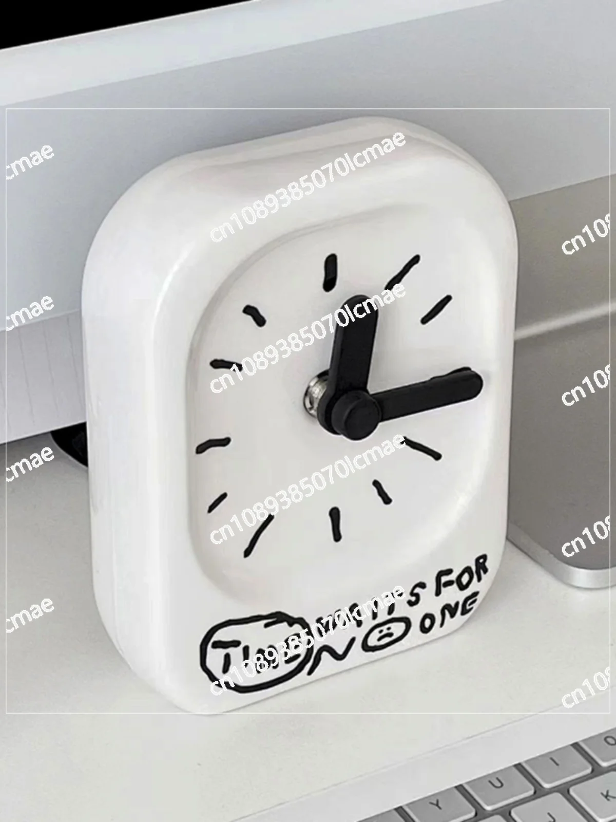 Desktop silent alarm clock watch household ornament small desk clock bedroom bedside clock