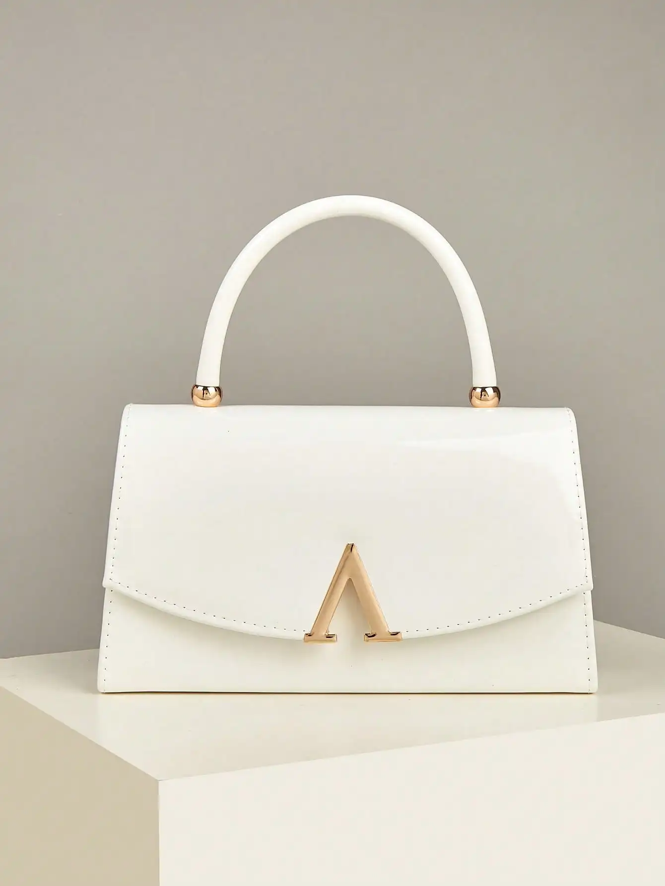 This Charming And Understated Luxury Solid Color Mirror PU Leather Clutch Is Lightweight And Portable, Making It An Ideal Choice For Teenagers, Women, College Students, Young Professionals