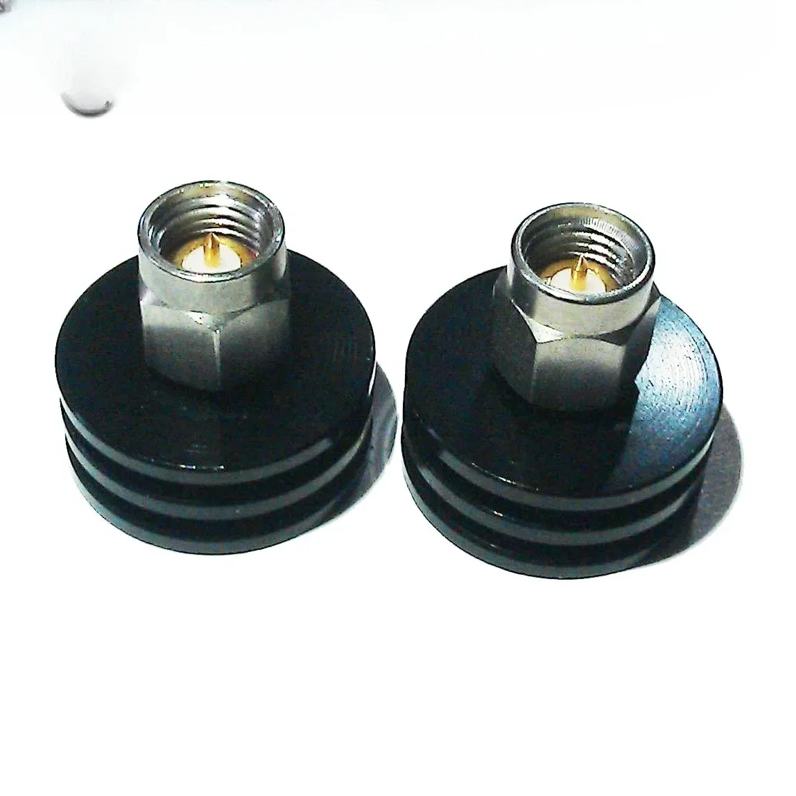 

SMA coaxial load frequency Freq: DC-3G, 6G, 13G; Power Pwr: 5w; VSWR: 1.1