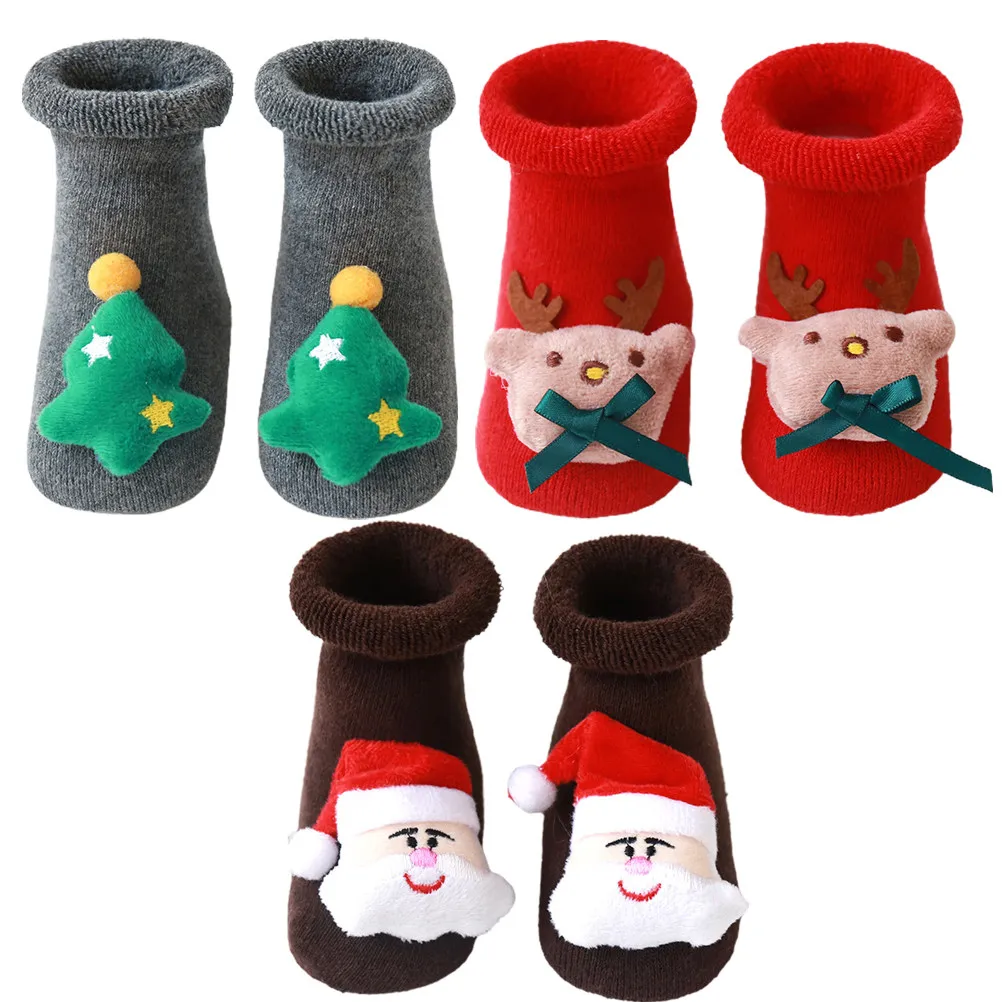 3 ペアのベビークリスマスストッキング、愛らしいプリントの滑り止め通気性のある暖かい靴下、冬のホリデーギフト用子供用フロアソックス