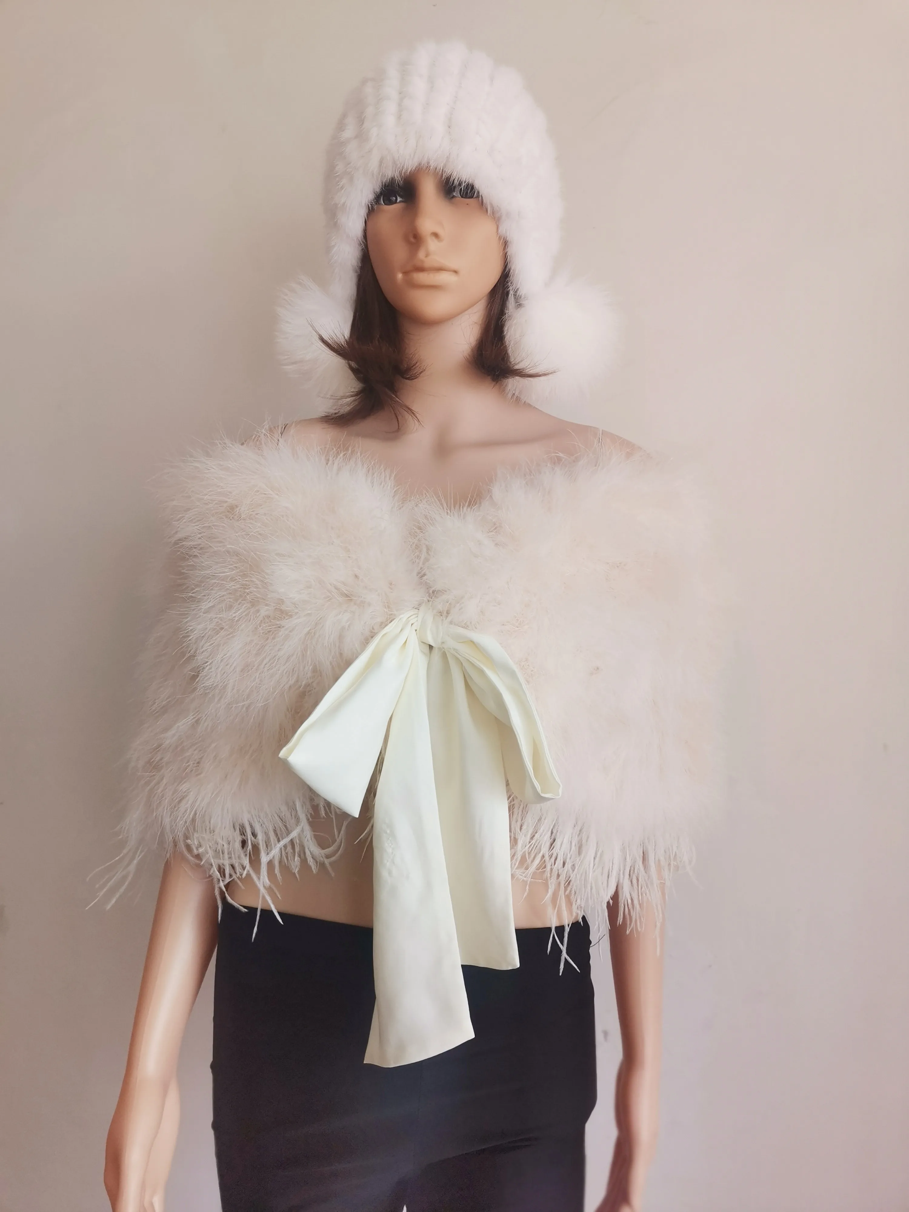 

luxurious Genuine Ostrich Feather Wraps Wedding Party Bride White Shawl Women Winter Scarf with Ribbon