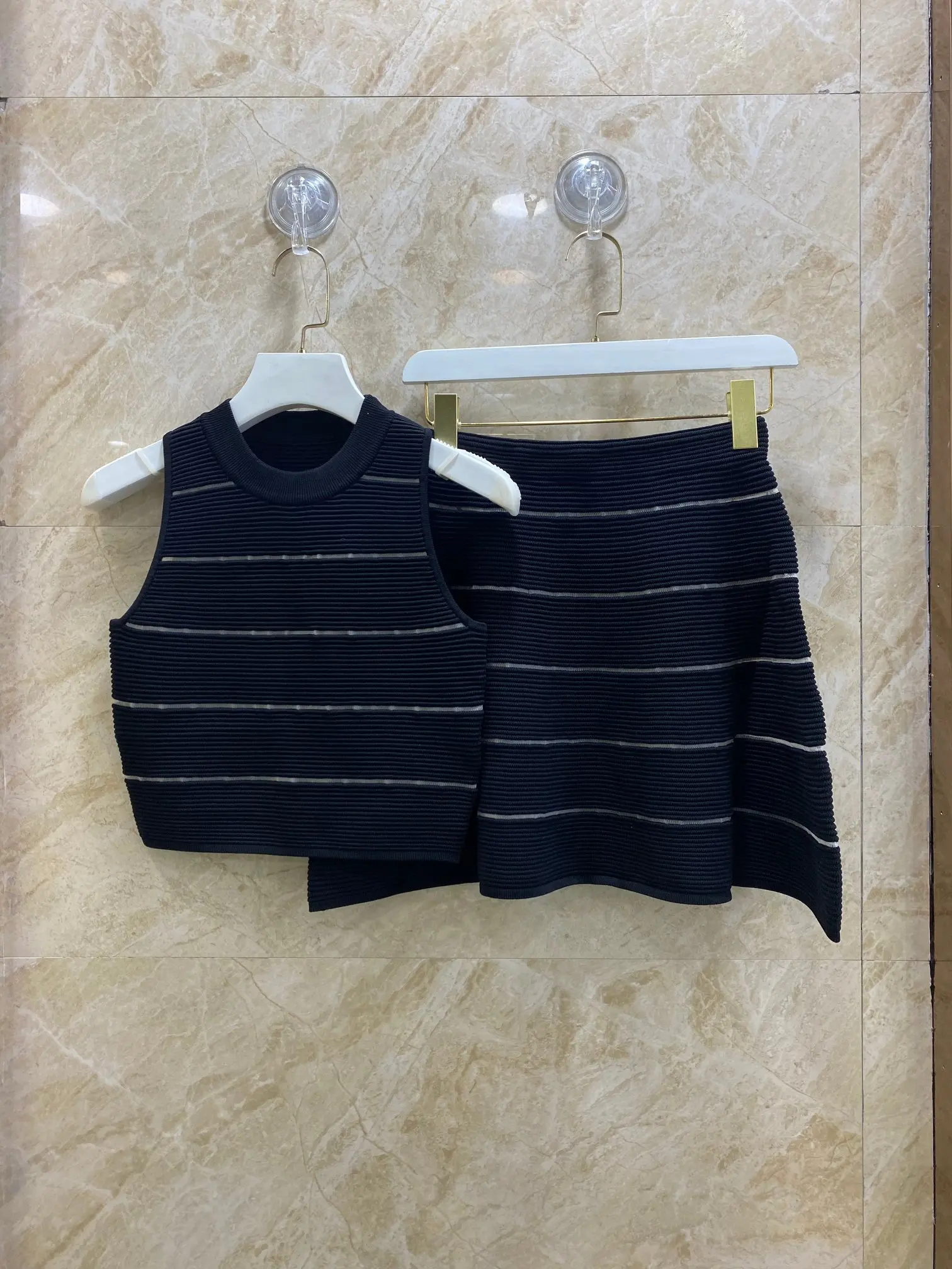 Two-piece Knitted Vest Skirt New Fashion All-match Slim-fit Ice Silk Sweet Elegant Suit For Women