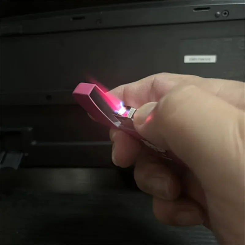 New Butane Gas Lighter Pink Flame Windproof Inflatable Lighter Cute Cat Pattern Women's Lighter Cigarette Accessories Small Gift - zdjęcie 1