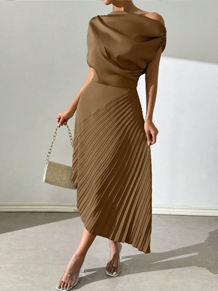 Temperament Elegant Solid Color Slant Shoulder One-Shoulder Neck Pleated Hip Wrap Design Irregular Commuter Dresses