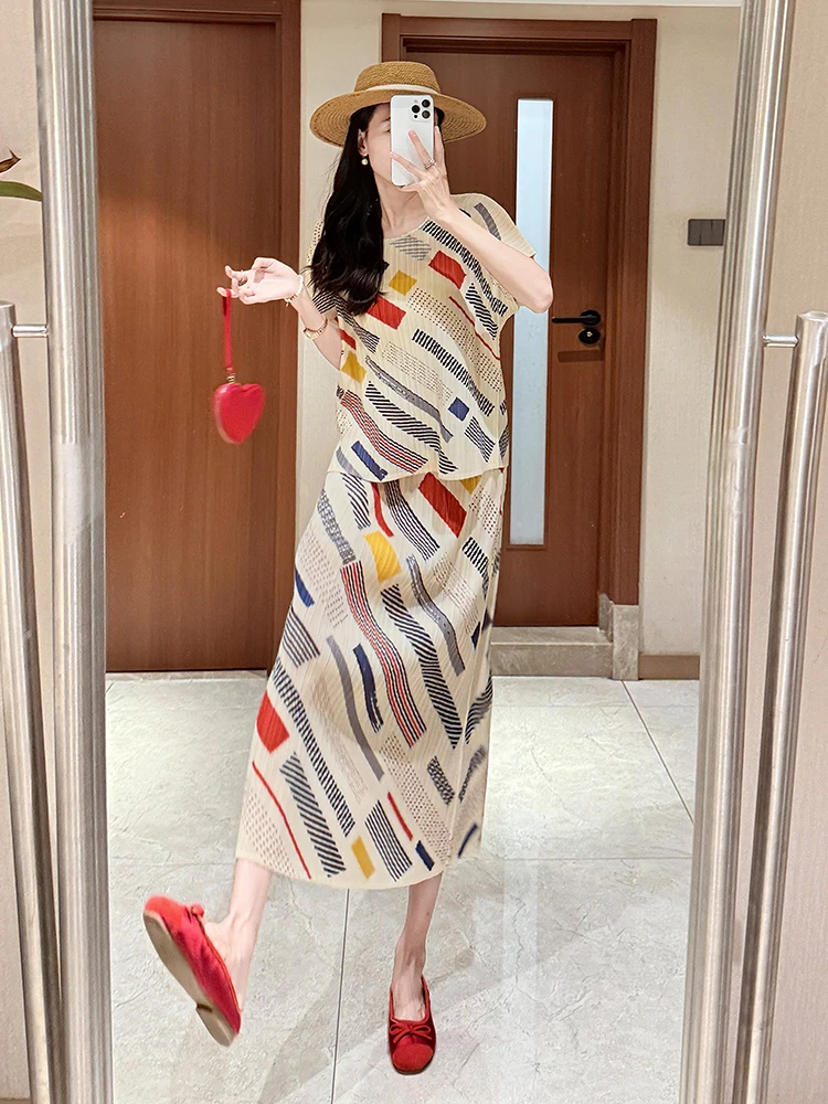 

Women Suit Striped Retro Printed Short-sleeved T-shirt High Waist Casual Loose Folded Skirt 2025 Summer New Female Clothing