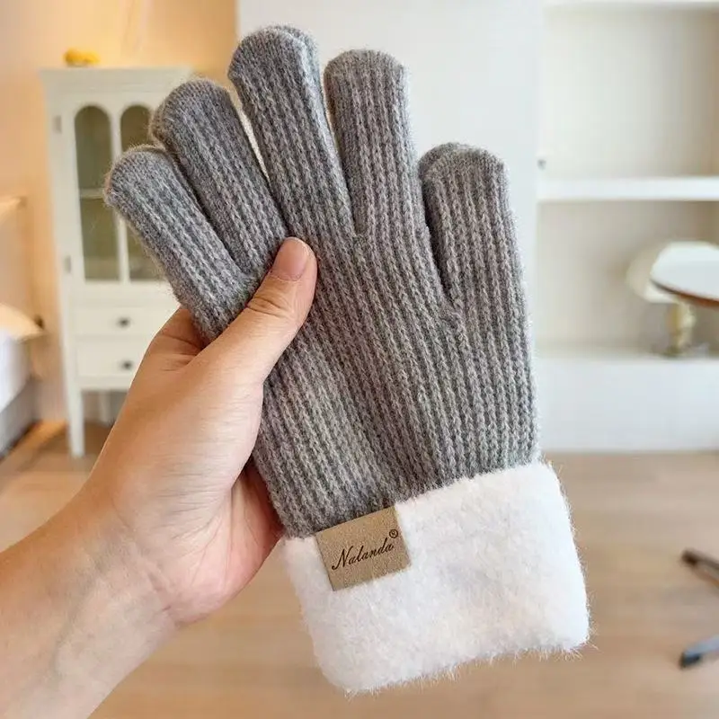 قفازات نسائية شتوية دافئة محبوكة تعمل باللمس سميكة تصميم إصبع ثلاثي الأبعاد لطيف لركوب الدراجات في الخريف البارد وواي فاي