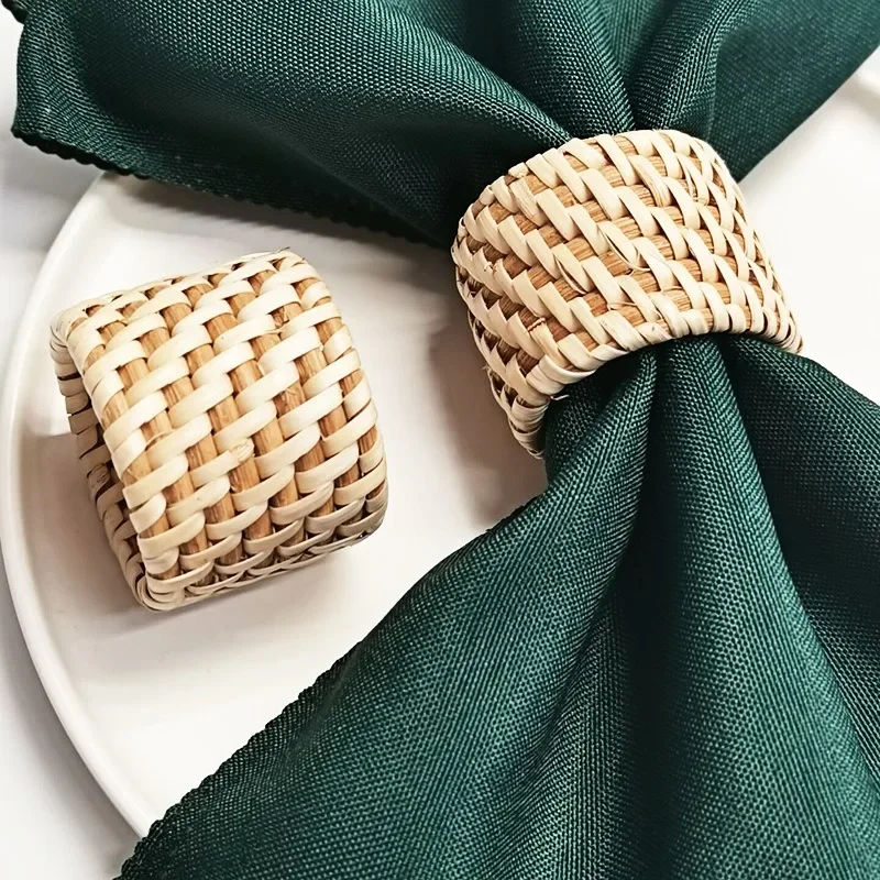 Vine Woven Napkins, Looped Towels, Looped Napkins, Clasps, Home Dining Tables, New Year's Table Decorations