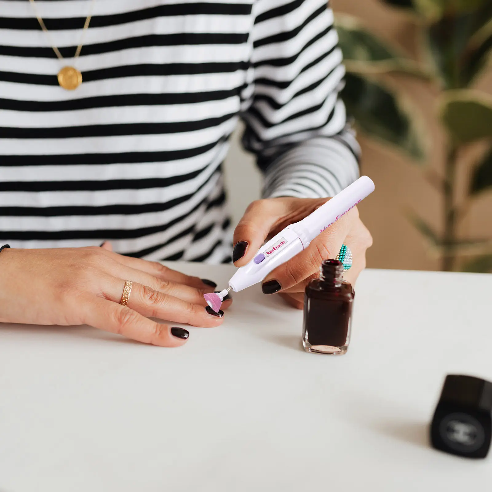 Set Trapano per Unghie Elettrico, Lima per Manicure Portatile per Unghie in Acrilico e Gel, Lucidatrice per Unghie per Uso Domestico e da Salone