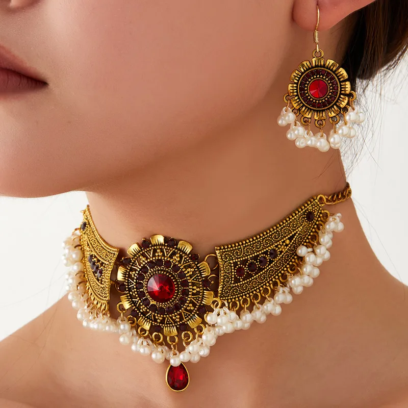 Vintage Jewelry Set Rhinestone Choker Necklaces Earrings For Women Simulated Pearl Beads Tassel Wings Shaped Jewelry Sets