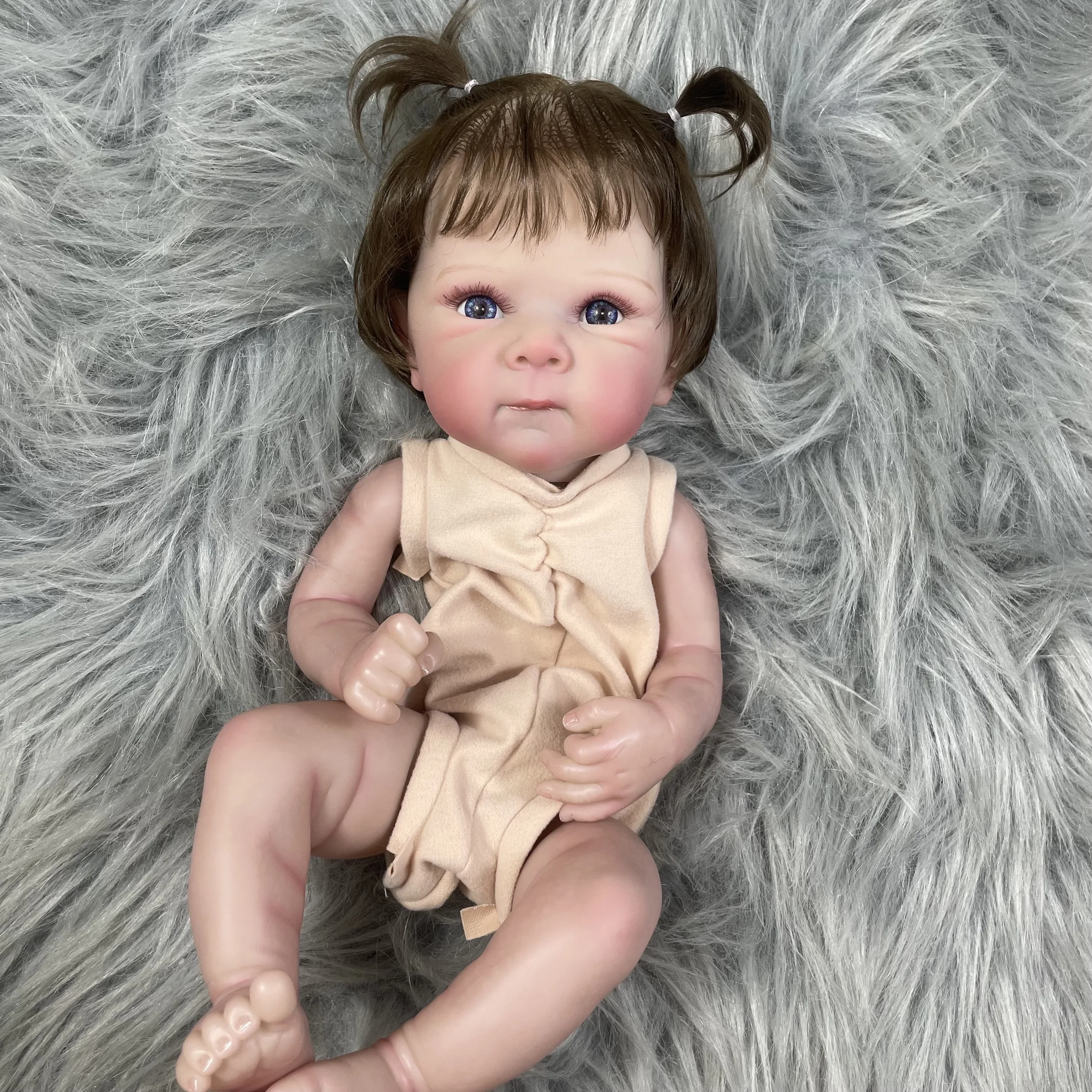 ตุ๊กตาเด็กเกิดใหม่ทำสี18นิ้วพร้อมชุดปลูกถ่ายผมตุ๊กตาไวนิลแบบไม่ประกอบชุดของขวัญ