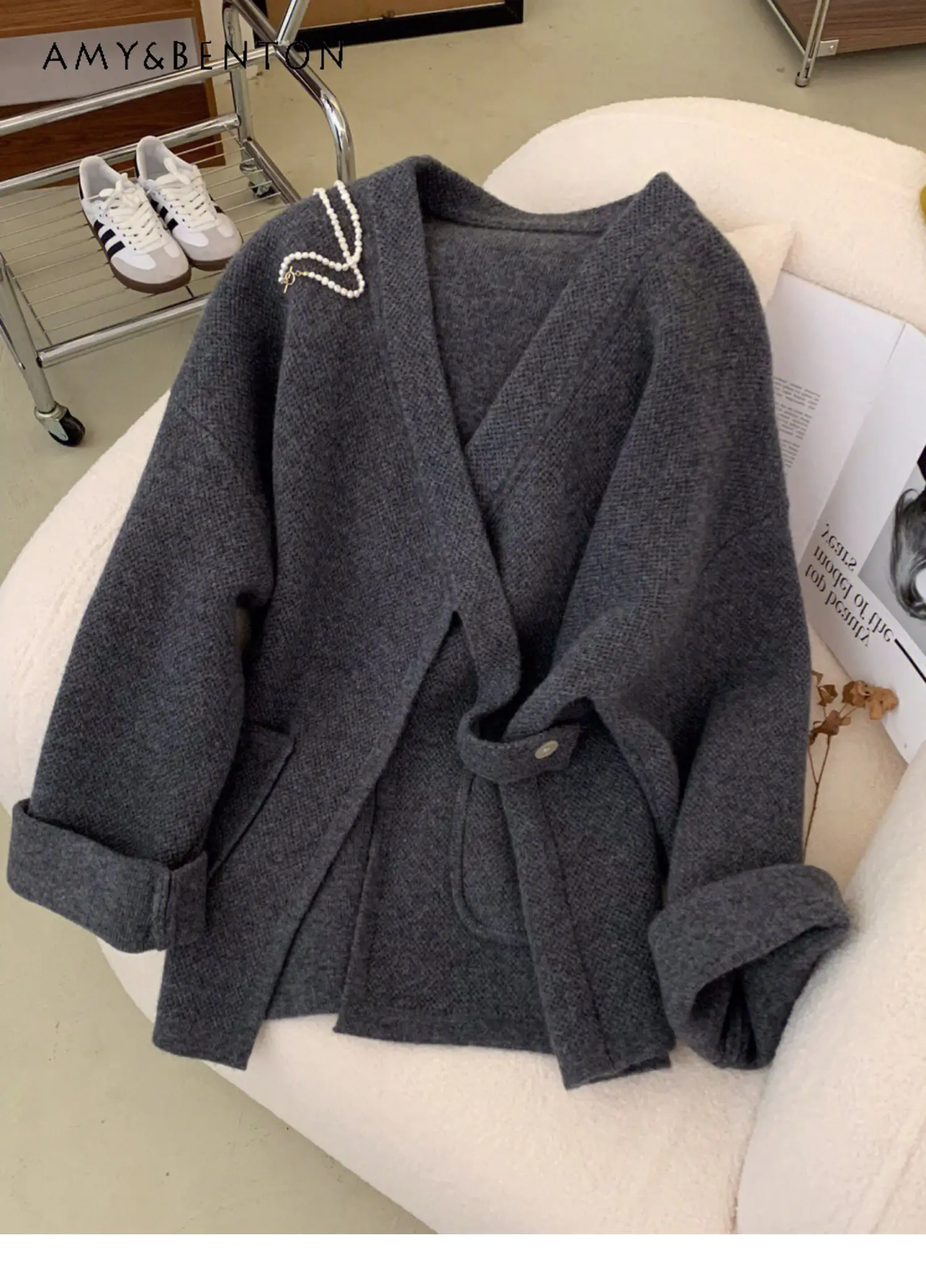 High-End Fashion V-neck Slim Cardigan Women 2023 Autumn and Winter New Thick Warm Long Sleeves Knitted Cardigan OL Gray Sweater