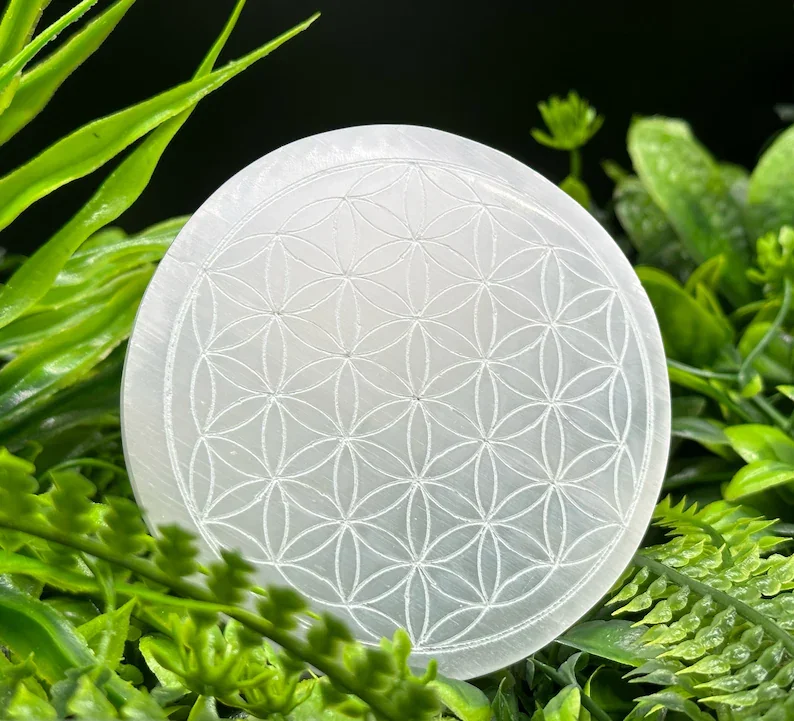 1 قطعة لوحة منحوتة من زهرة الحياة السيلينيت ، قطع الجبس السيلينيت ، ديكور المنزل ، حجر رفيق لممارسة اليوغا ، هدية كريستال #2
