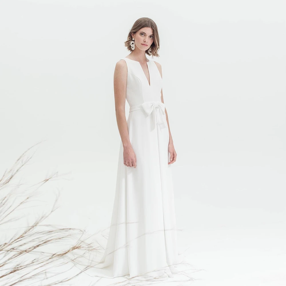 

Elegant V Neck Wedding Dress For Women Soft Satin Sleeveless A Line Simple Bridal Photoshoot Dress Classic Bridal Gown TSWD774