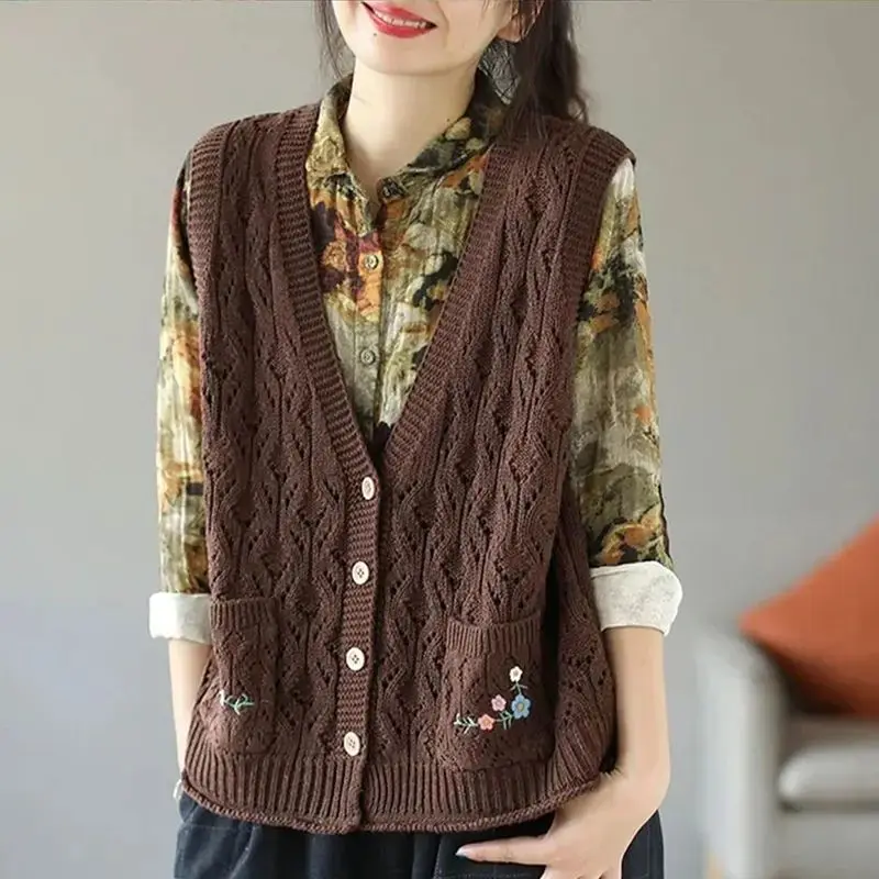 Vintage Embroidery Harajuku Knit Vest Women V-neck Single-breasted Knit Cardigan Sleeveless Coat Spring Fall Jacket Designer Top