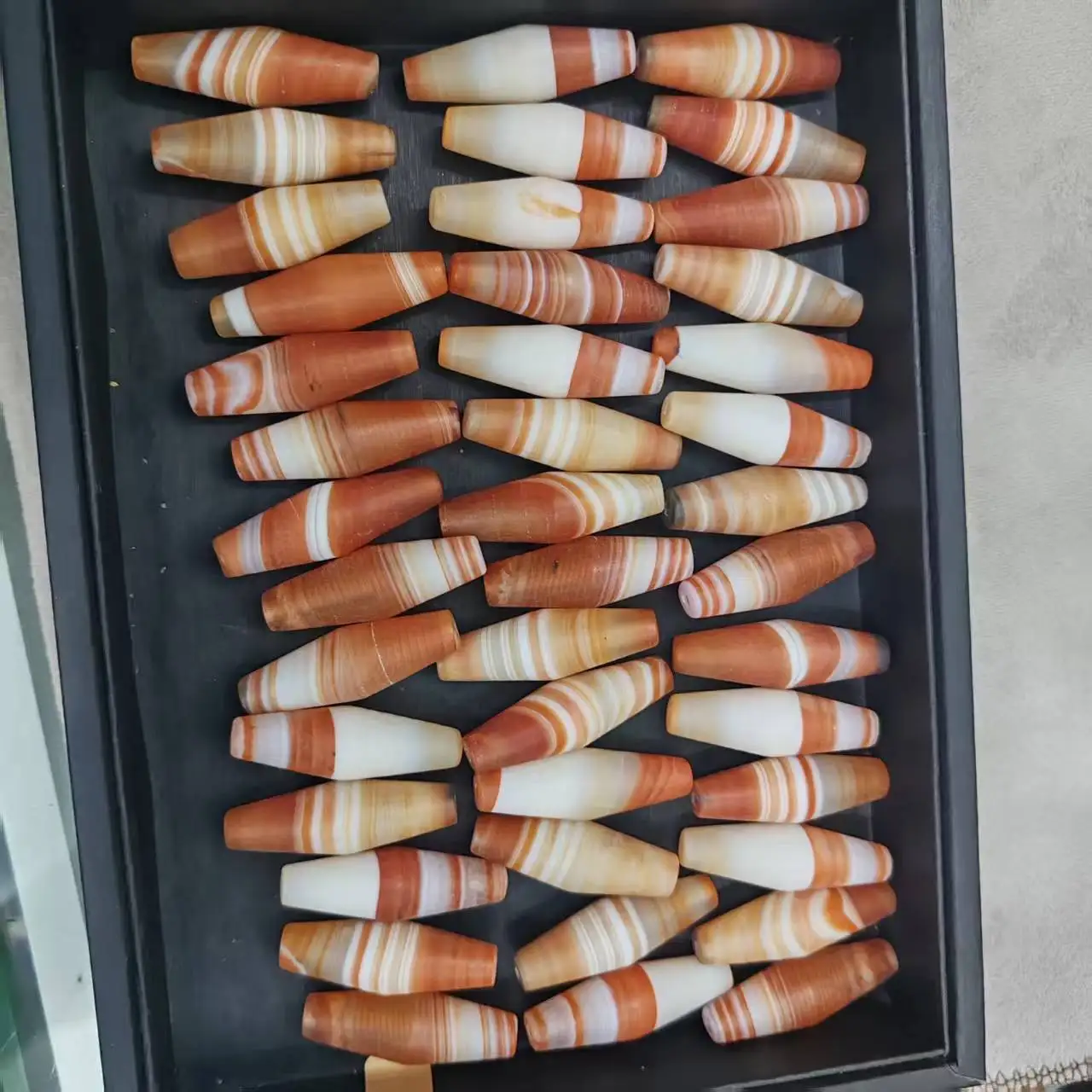 

1pcs/lot Jewelry loose Tibetan Red Meat hread-like Striations dzi beads natural agate DIY charms gift oval ethnic style 40mm