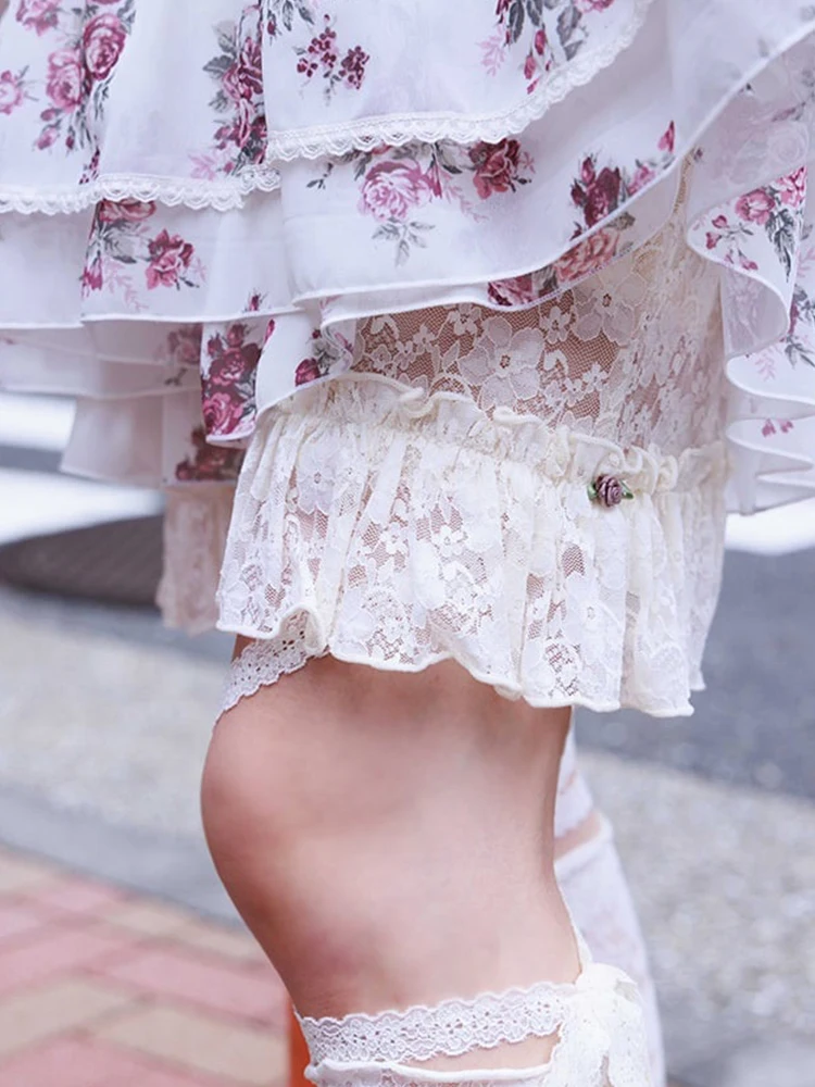 

Удобные короткие шорты Sweet Se Pan с кружевным нижним бельем, высокой талией, из нейлоновой ткани, с повседневным принтом, короткой длиной и комфортной посадкой.