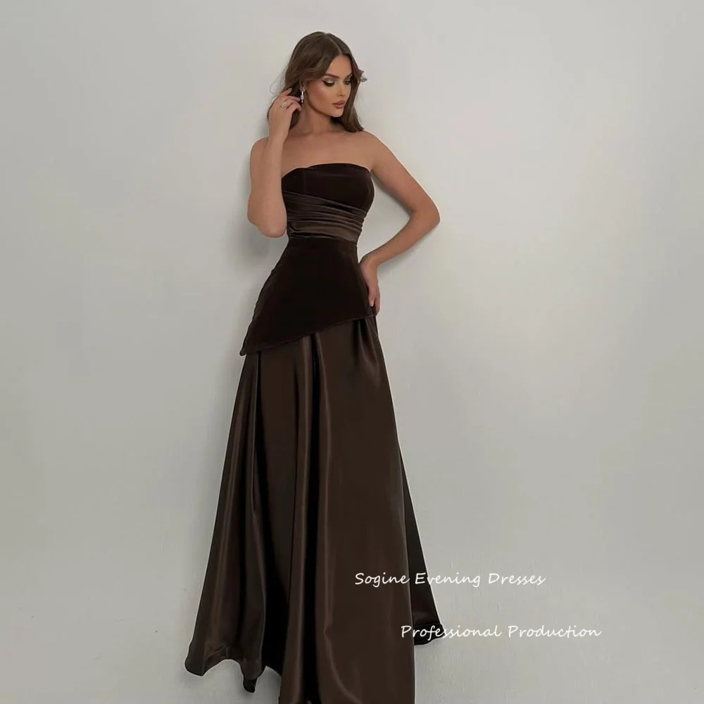 Op maat gemaakte strapless avondjurken Ruches fluwelen-satijn Formele فسات Mohamedшу Gedrapeerde Empire Taille Galajurk voor dames