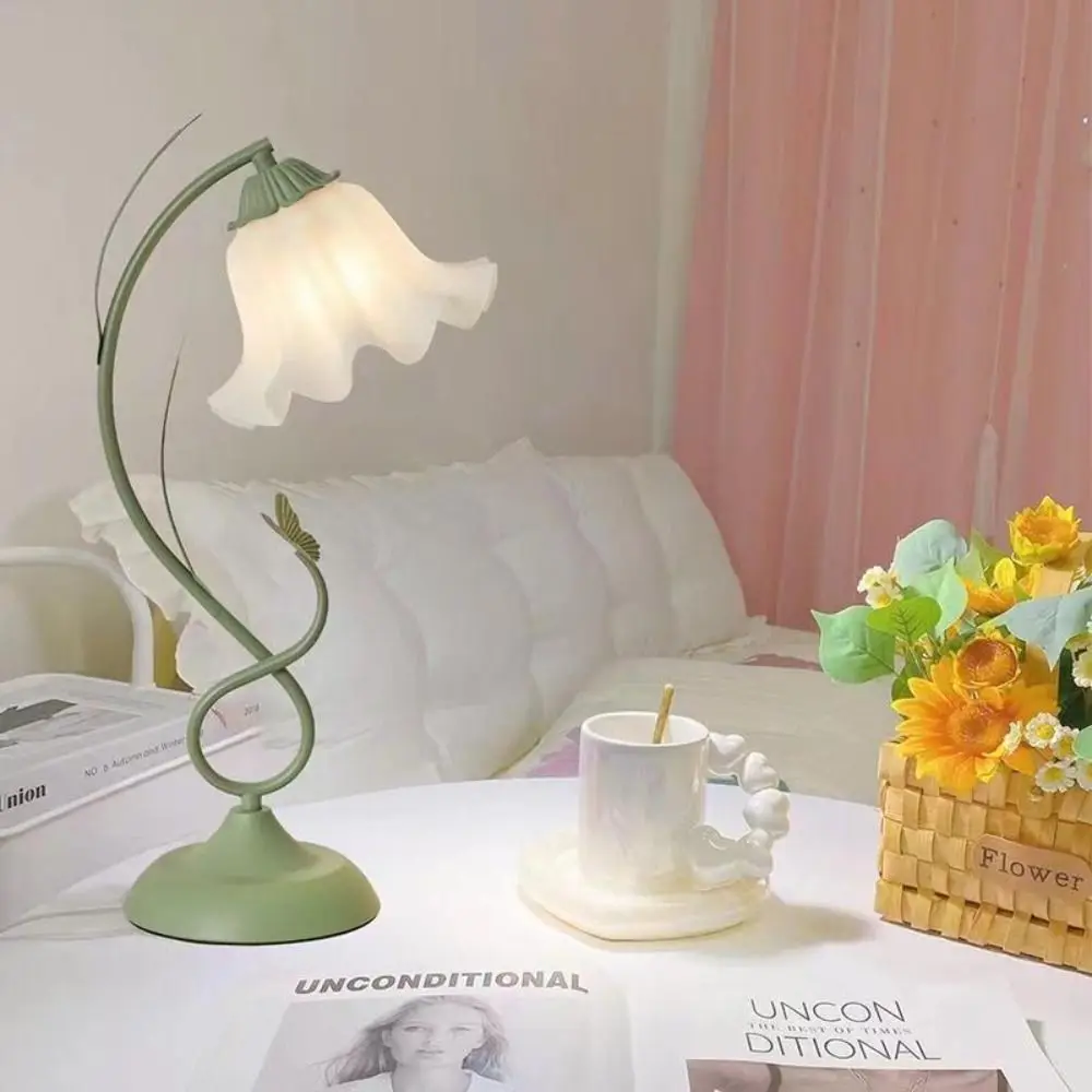 with a Floral Design Desk Lamp Rural Style for Creating Atmosphere Floral Lamp Warm Romantic LED Reading Light Bedhead Studying