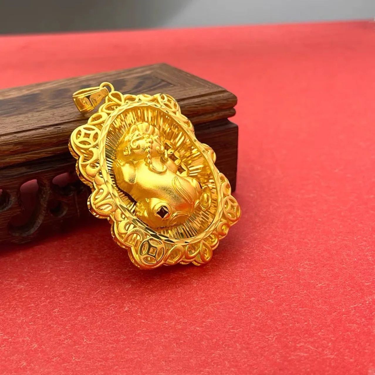 24K Gold AU999 Lucky Fortune Necklace | Micro - carved clouds, sturdy gold chain, exquisite clasp, noble & prosperous