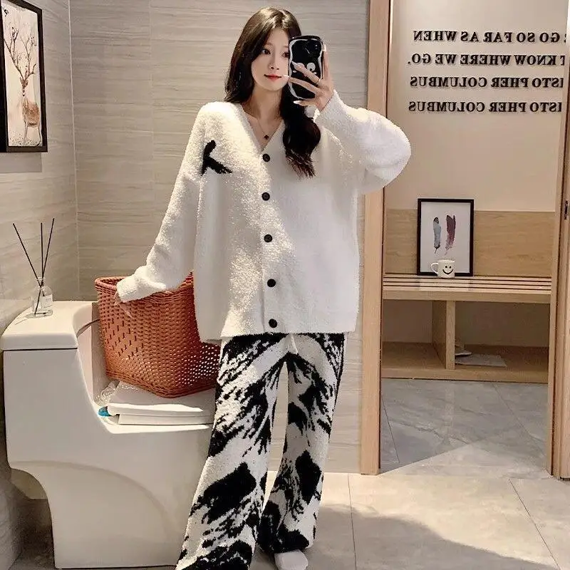 여성용 따뜻한 겨울 파자마 세트, 반털 안감의 세련된 홈웨어, 귀엽고 부드러운 파자마 세트