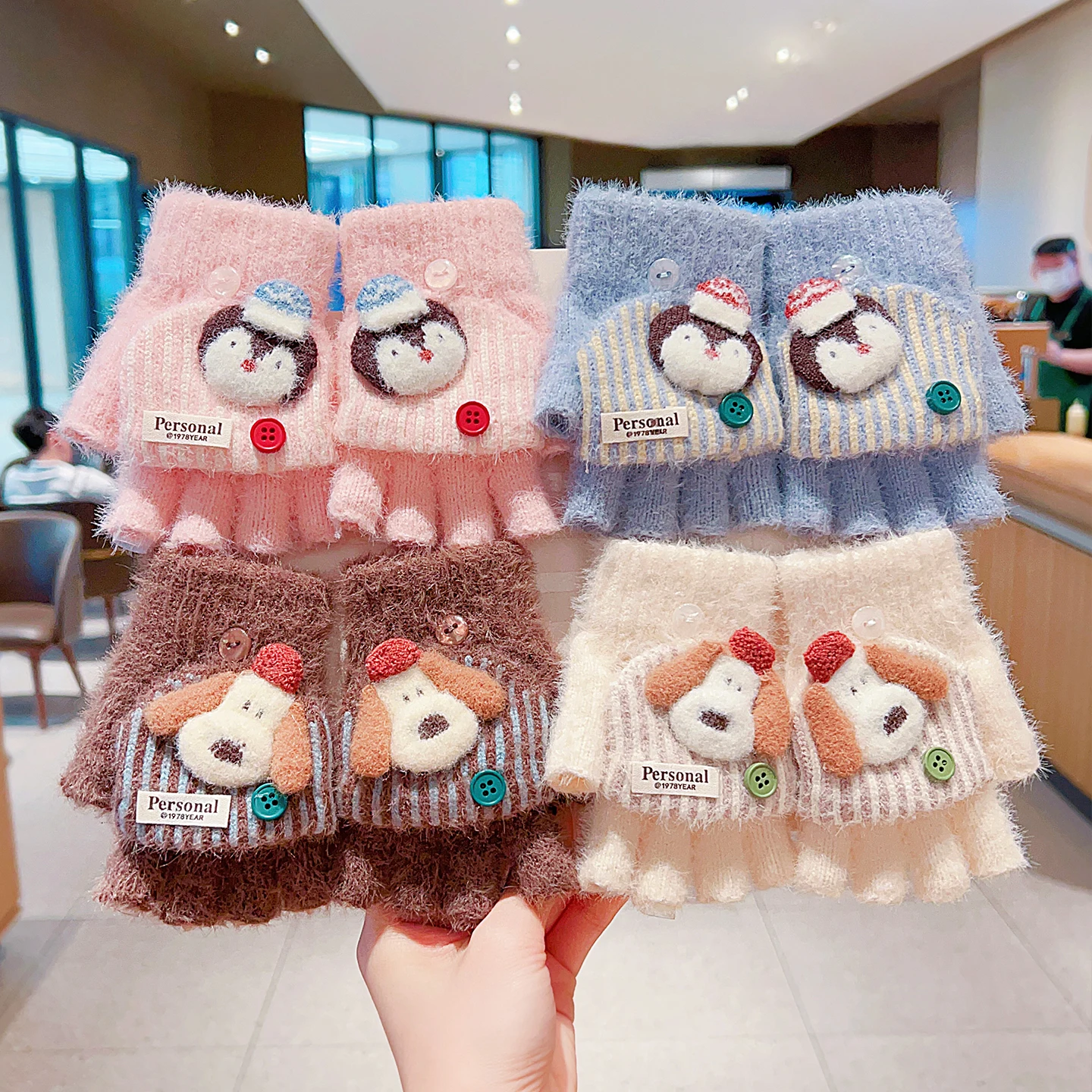 6-14 Jahre Cartoon-Tier-Plüsch-Winter-Handschuhe mit umklappbarem Design für Mädchen und Jungen, warme, weiche Plüsch-Handschuhe mit halben Fingern, gestrickte fingerlose Handschuhe – Detail 5