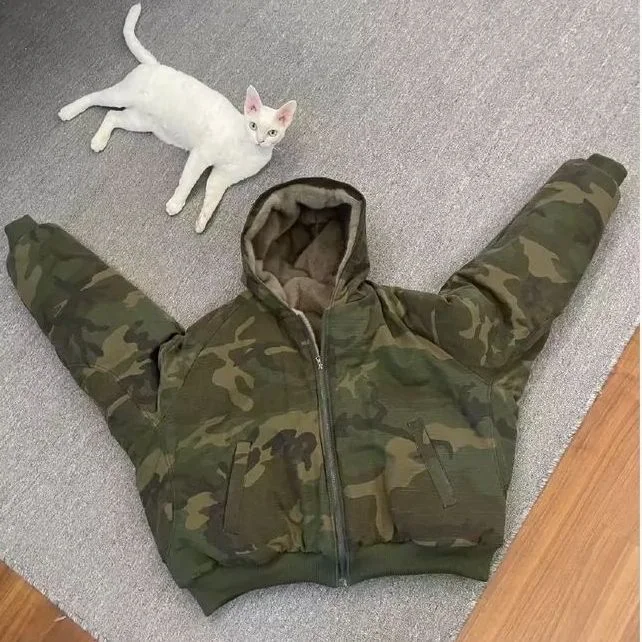 2025年冬スタイル ベルベットフード付き迷彩柄ショートブレッドコート コットンコート アメリカン個性派レトロ厚手暖かい綿コート