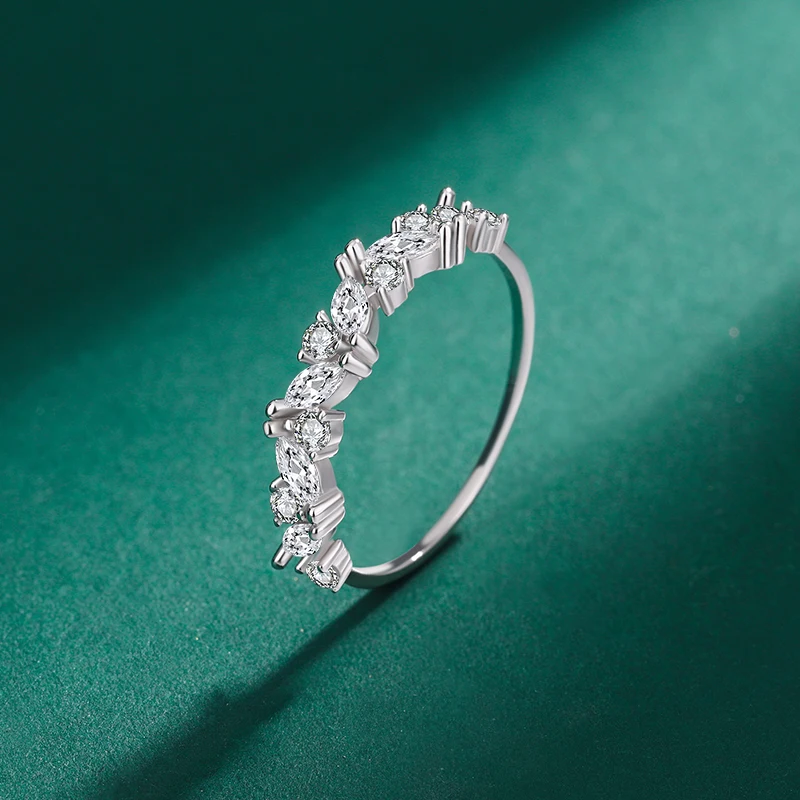 

Fashionable and Exquisite Authentic S925 Silver Irregular Zircon Women's Ring