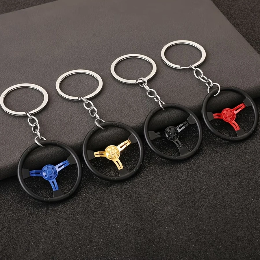Give Your Boyfriend a Racing Car with a Keychain in the Shape of Three Steering Wheels, a Creative Model for Car Enthusiasts
