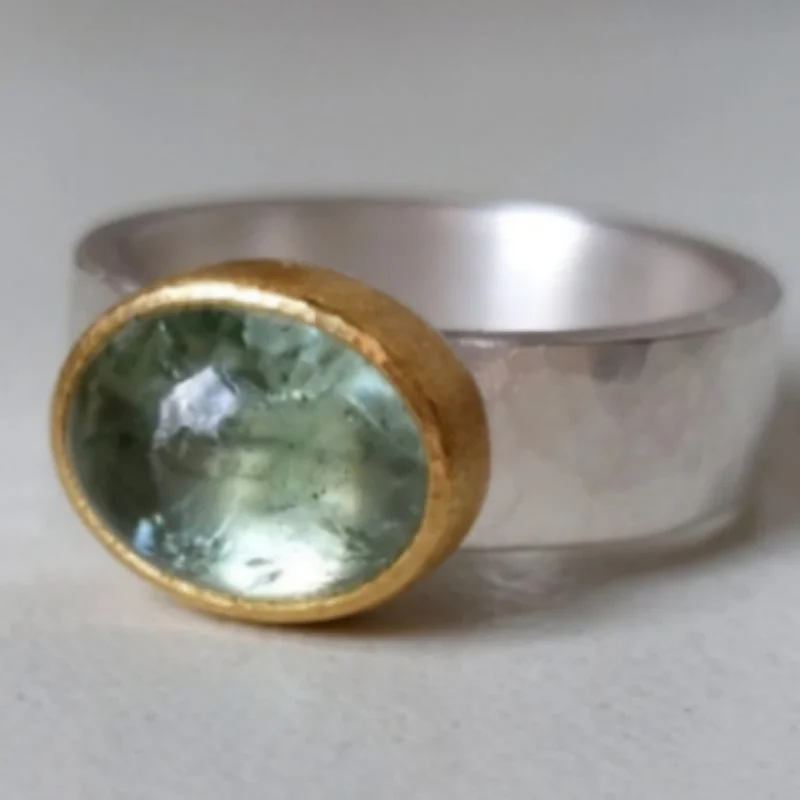 Klassischer Damenring mit grünem Stein, trendiger zweifarbiger geometrischer Ring für den täglichen Gebrauch, Partyschmuck, Geschenk zum Jahrestag