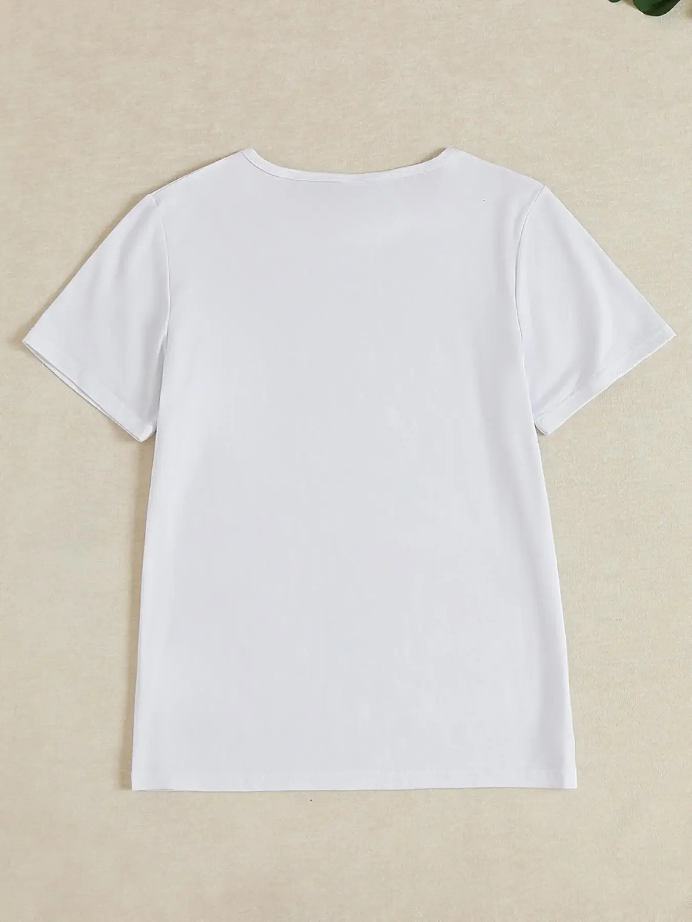 เสื้อยืดลำลองวันวาเลนไทน์ของผู้หญิง ลายหัวใจอนิเมะพร้อมดีไซน์ดอกไม้ลายนูน ต้องมีสำหรับงานปาร์ตี้ฤดูร้อน ทันสมัย