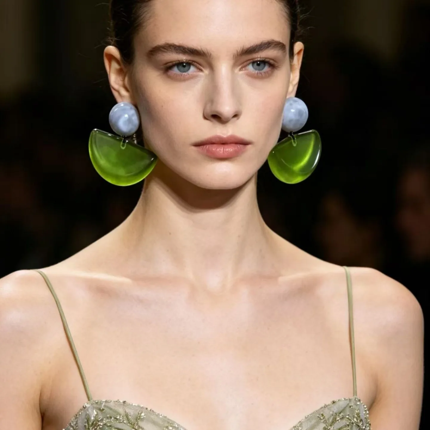 Niche design retro geometric round stud earrings resin stylish simple personality green semi-circular arc earrings
