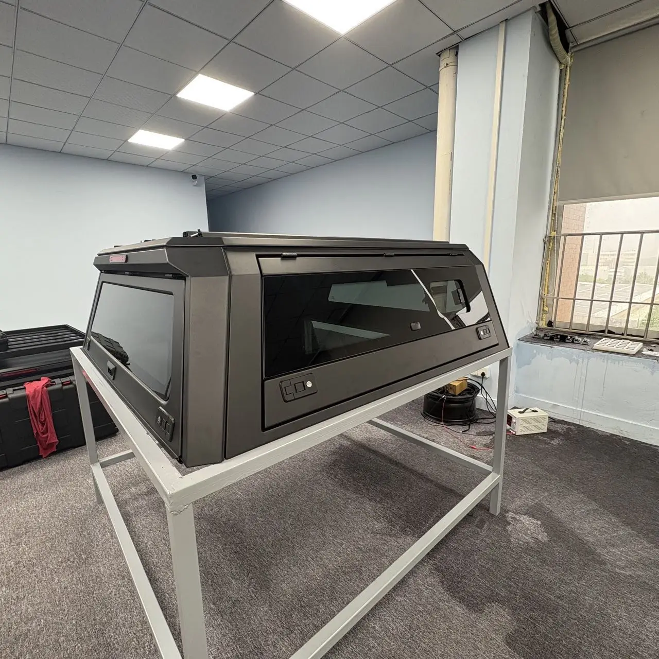 قبعة بيك اب خفيفة الوزن لـ Ram1500 - غطاء علوي آمن للتخزين في أفرلاند وايلد