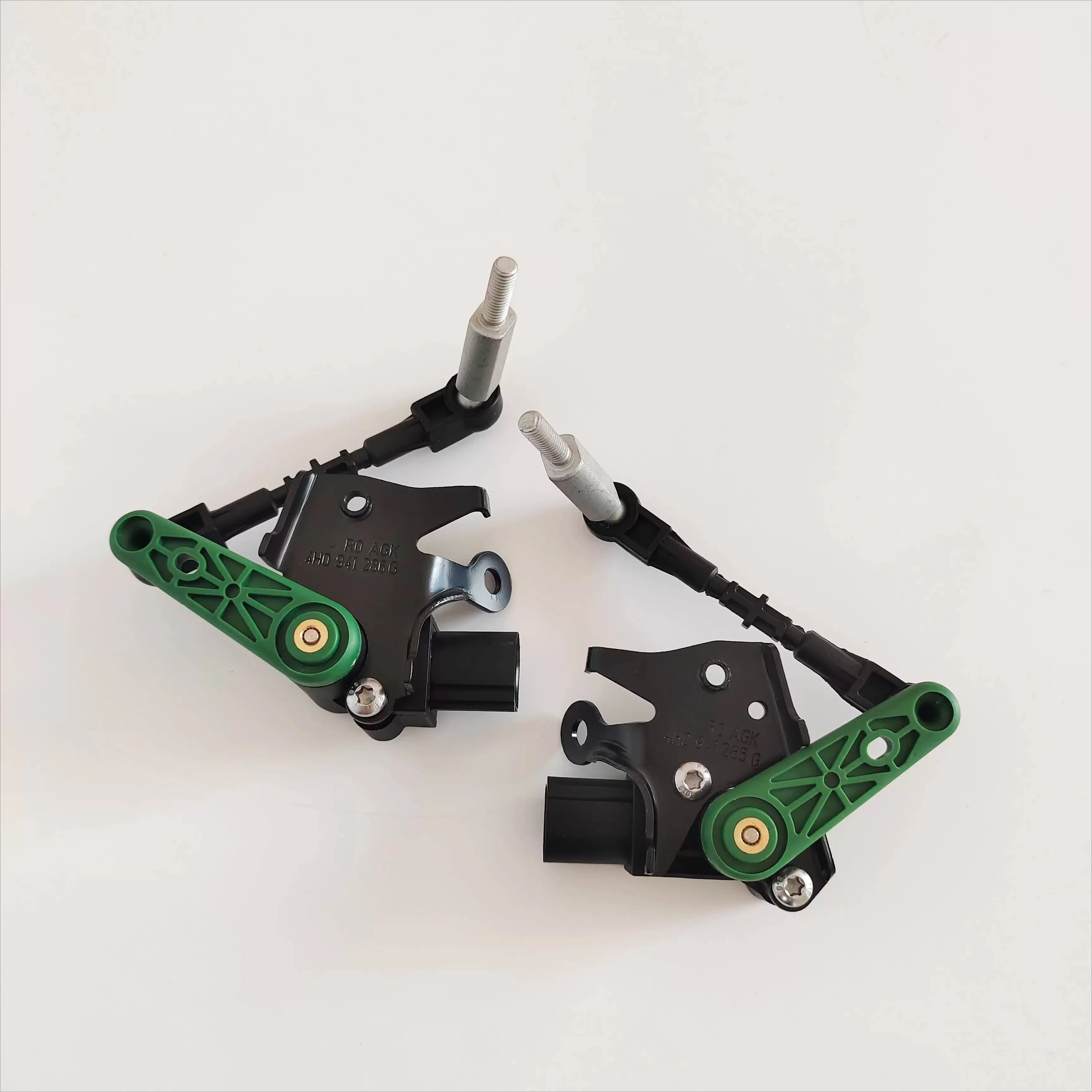 

1pcs For Audi A6L C6 C7 C8 Headlight Level Sensor