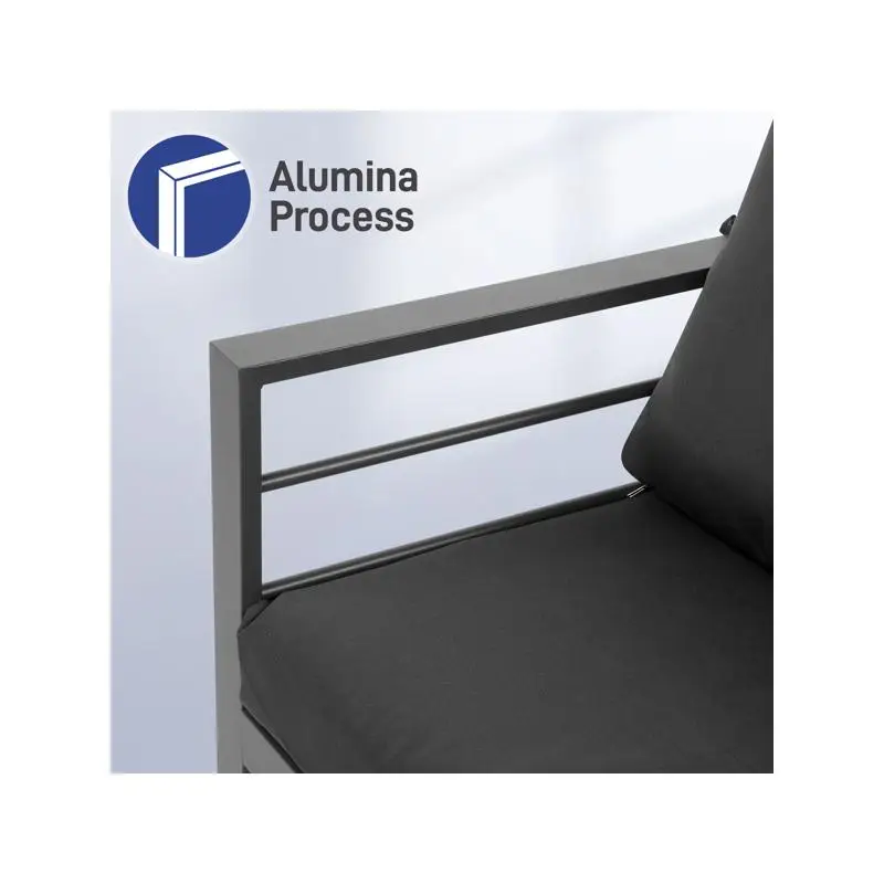 회색 프레임 러브 시트 소파, 짙은 회색 쿠션 및 커피 테이블, 알루미늄 프레임, 거실용 현대적인 디자인