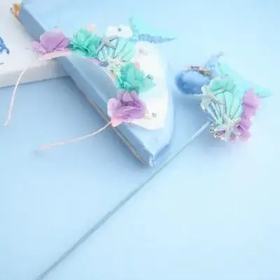 ชุดเครื่องประดับนางเงือก 1 ชุด ประกอบด้วยมงกุฎนางเงือก ที่คาดผม หางนางเงือกวิบวับ ไม้กายสิทธิ์นางฟ้า สำหรับงานปาร์ตี้ ของชำร่วย ชุดแฟนซี  ชุดนางเงือก