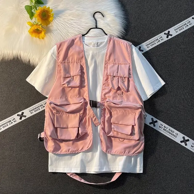 

Spring 2024 Men's Svel Vest Retro Multi-ket Workwear Jaet Trendy Versatile V-Ne Single-Button Closure Color