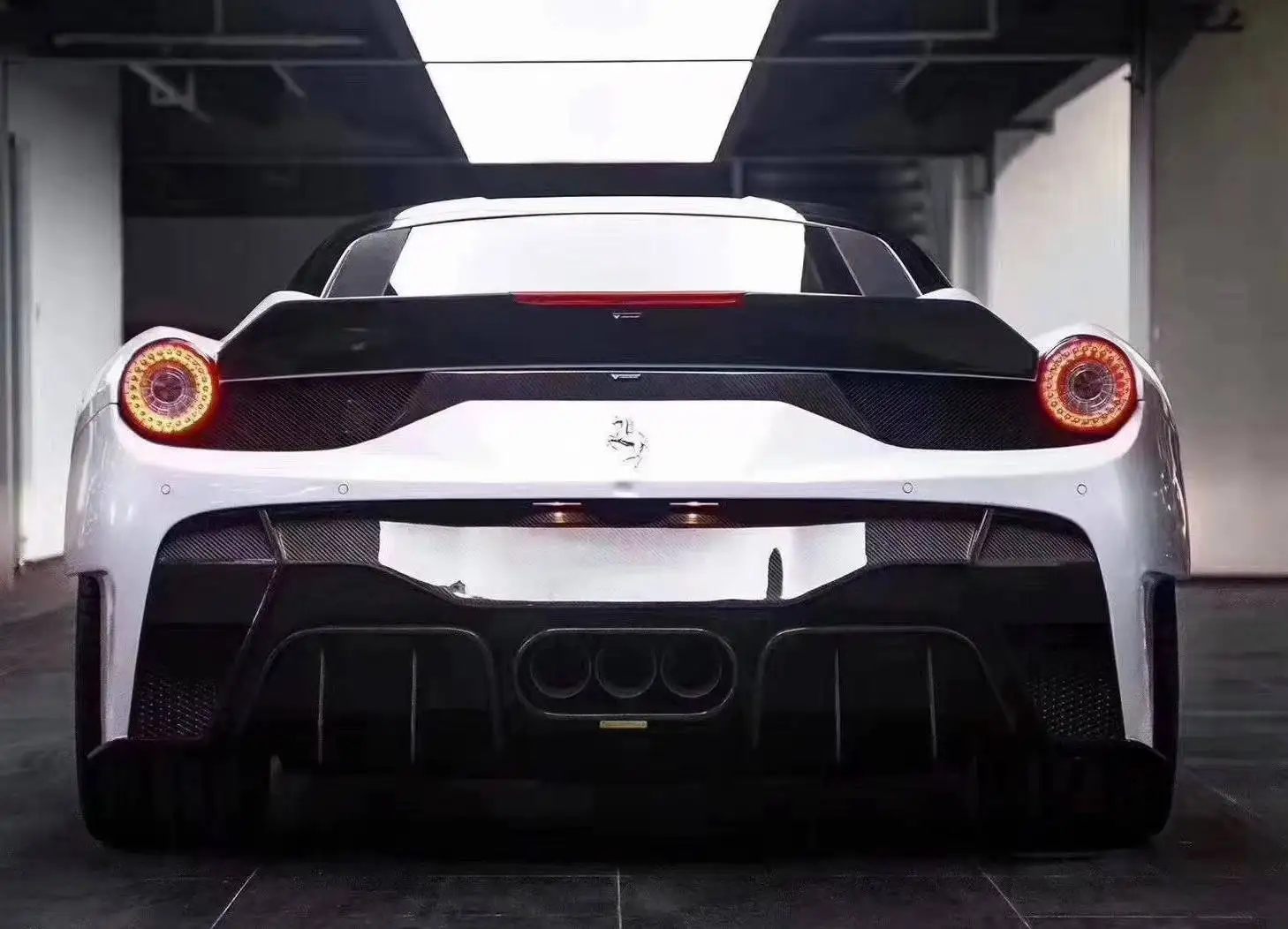 

For Ferrari 458 Upgrades V-Type High Quality Half Carbon Fiber Rear Diffuser Rear Lip Body Kit
