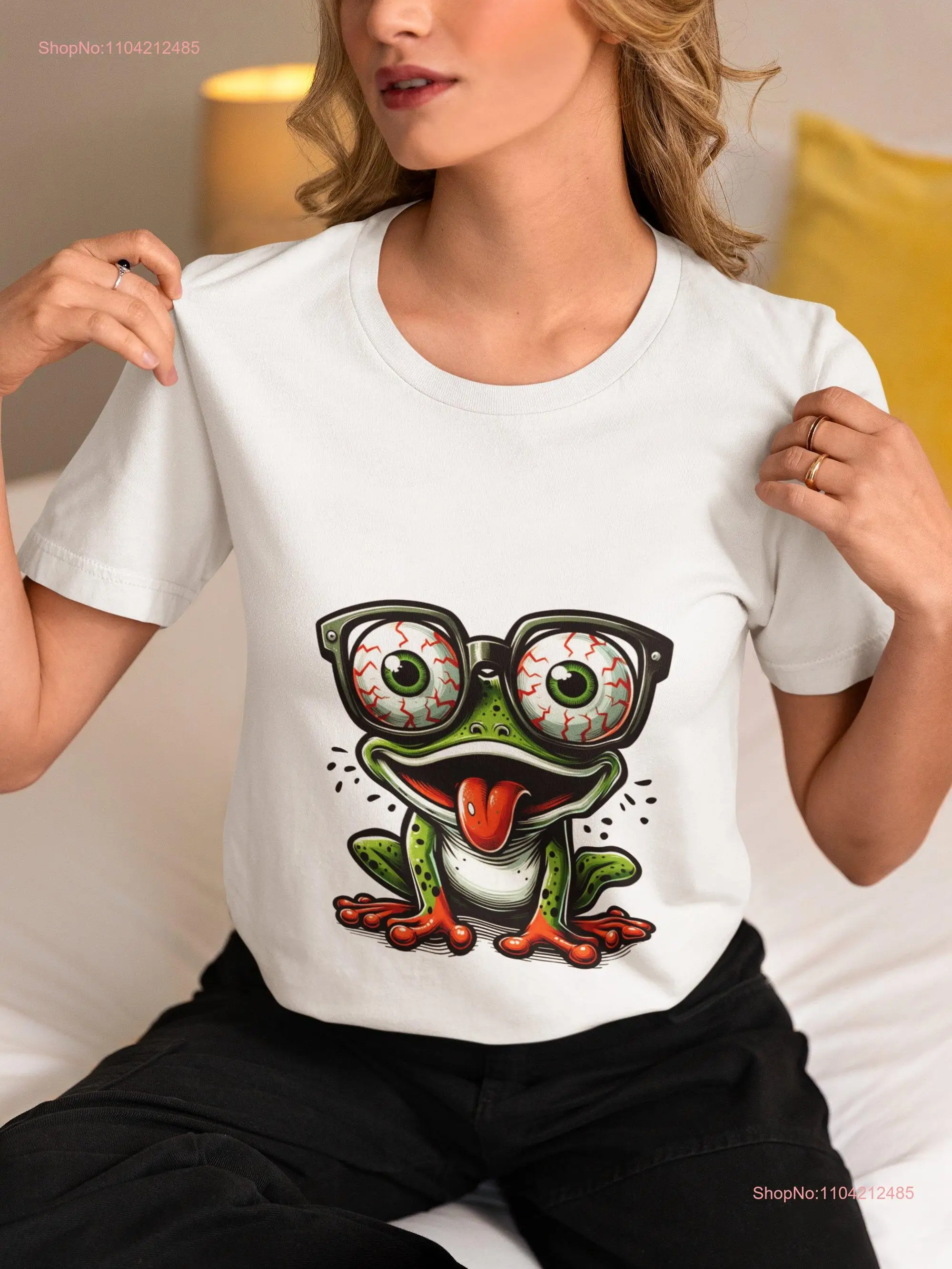 Funny Cartoon Frog with Big Glasses T Shirt Hilarious Exaggerated Eyes for Animal Lovers Top Idea long or short sleeves