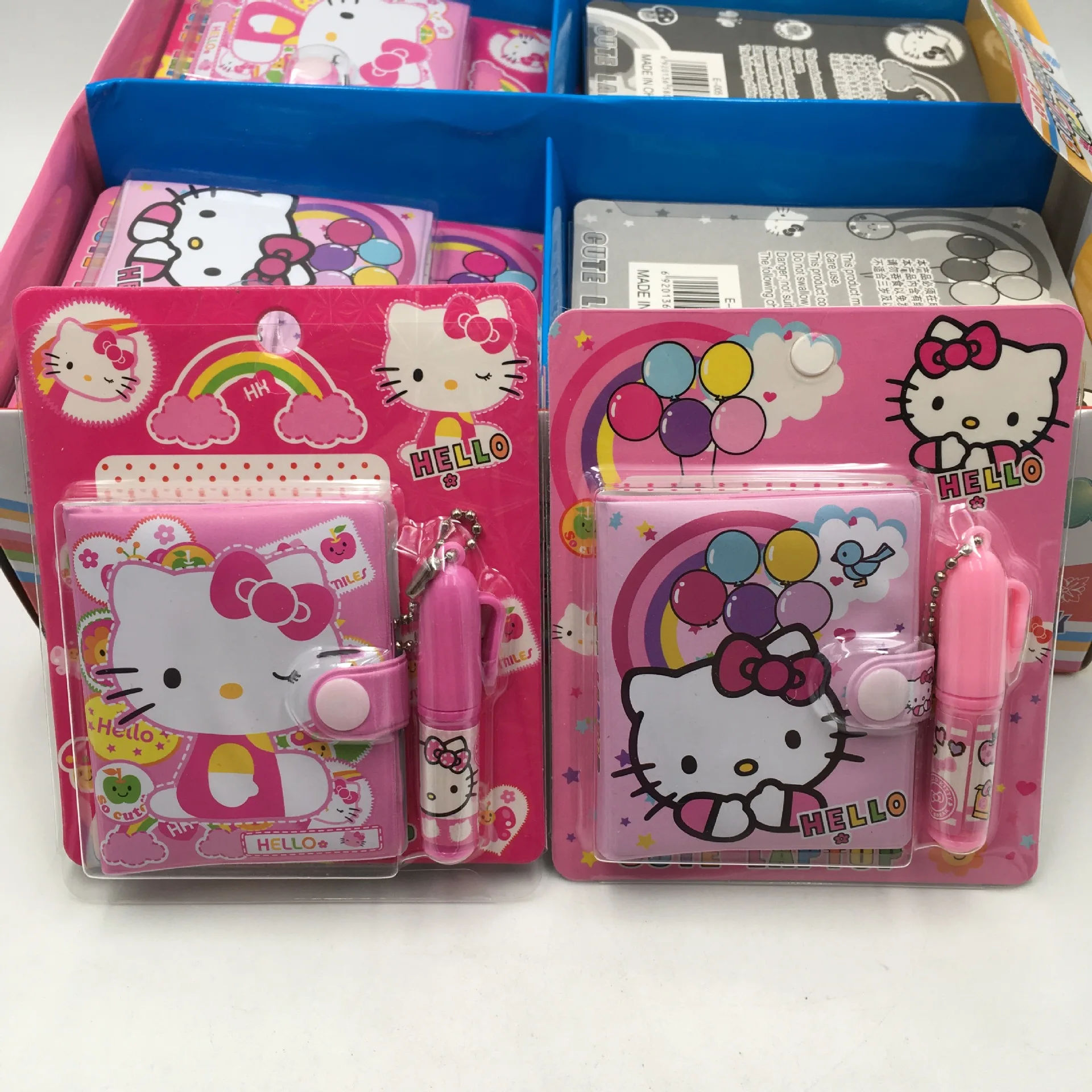 Sanrio-Folleto de papelería de Hello Kitty para niña pequeña, juego de oficina con bolígrafo, 24 piezas, venta al por mayor, suministros para